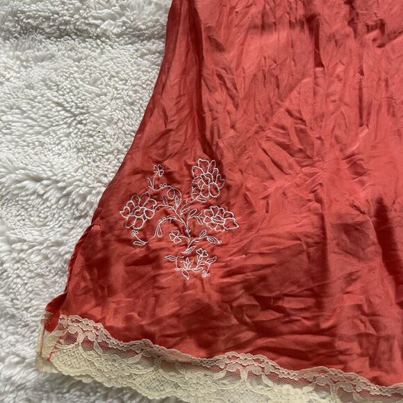 Old Navy Vintage 100% Silk Slip On Lace Lingerie Women’s Peach Embroidered Flora - Picture 5 of 8